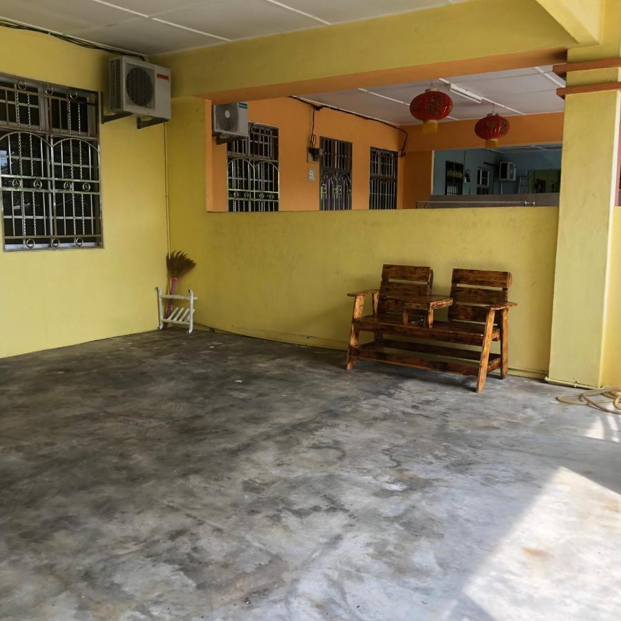 E&Y Homestay Kuala Rompin Buitenkant foto