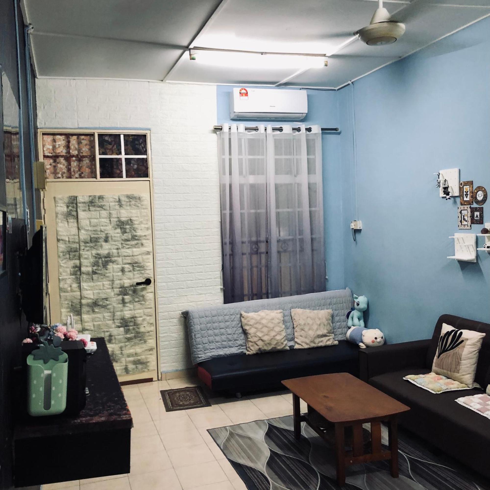 E&Y Homestay Kuala Rompin Buitenkant foto